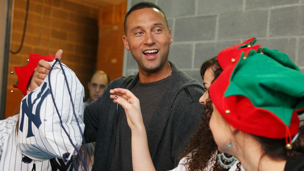 Derek Jeter has spoken out about the rumors that he used to hand out gift bags to one-night stands.