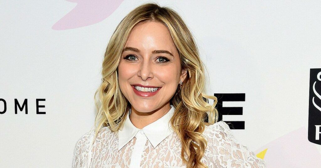 Who Is Jenny Mollen: Jenny Mollen and Jason Biggs Unveil Their New York City Home!