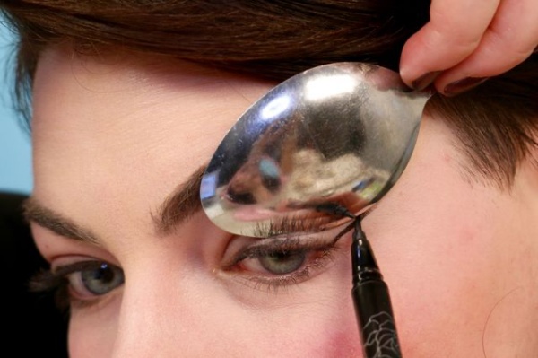 Makeup Hacks: These 11 Makeup Hacks Will Make Your Life One Hundred Times Easier!