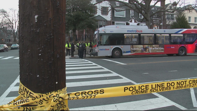 Two Kids Shot as They Get Off a Metrobus | 