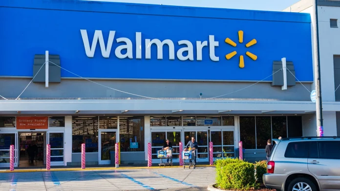 Walmart Prohibits Plastic Bags in Eight States.